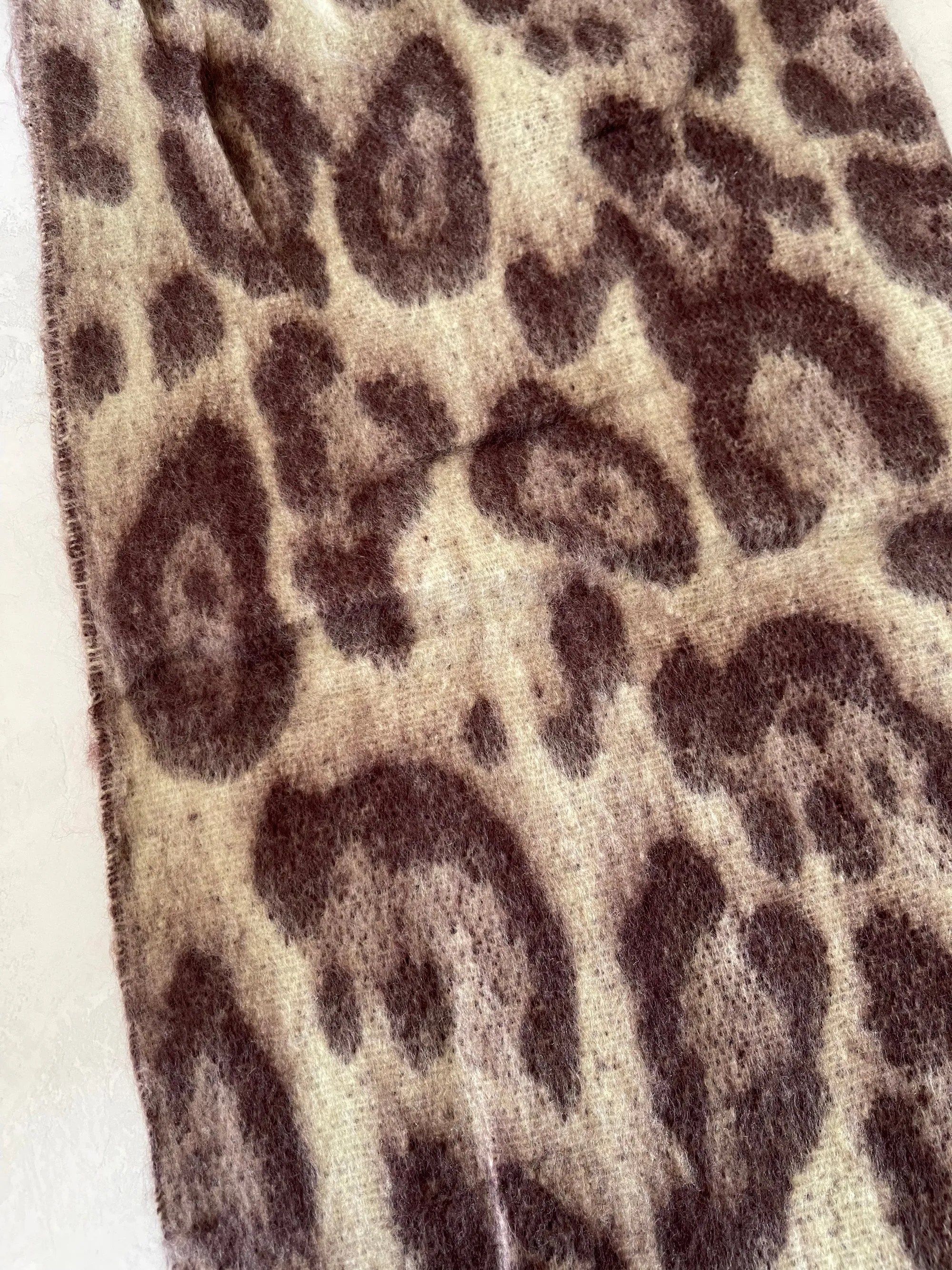 LONG BEIGE WOOL MIX FLUFFY OVERSIZED LEOPARD PRINT SCARF